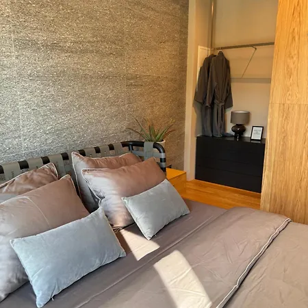 Azure Serinitry Garden Room Potirna
